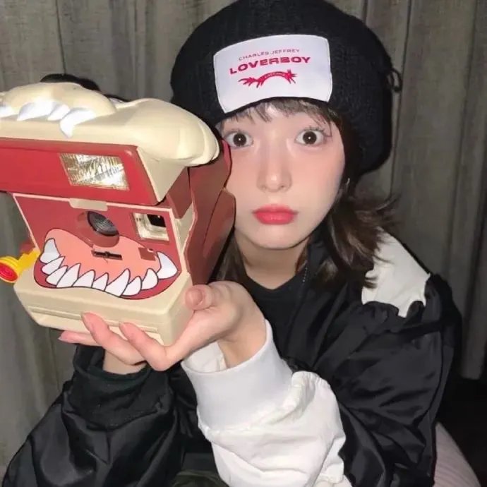 女孩罗塞玛莉 海报